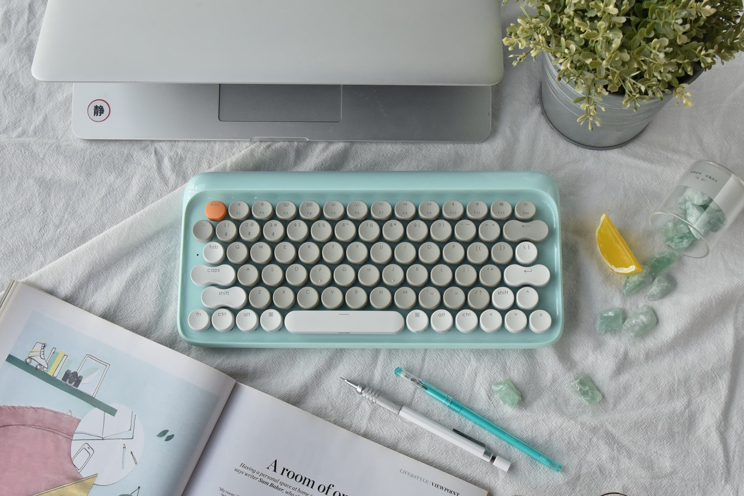 Lofree Four Seasons Keyboard: Powerful Functions behind Appearance